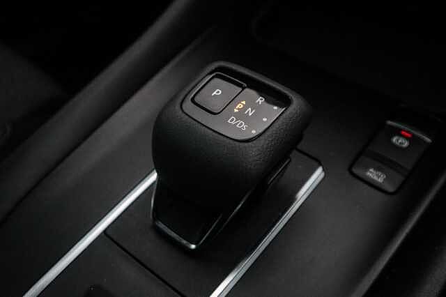 Nissan Qashqai 1.3 DIG-T MHEV N-Connecta SUV 5dr Petrol Hybrid XTRON Euro 6 (s/s) (158 ps)