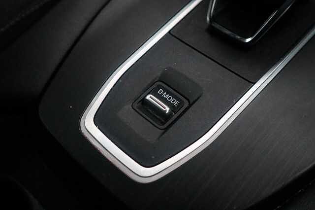 Nissan Qashqai 1.3 DIG-T MHEV N-Connecta SUV 5dr Petrol Hybrid XTRON Euro 6 (s/s) (158 ps)