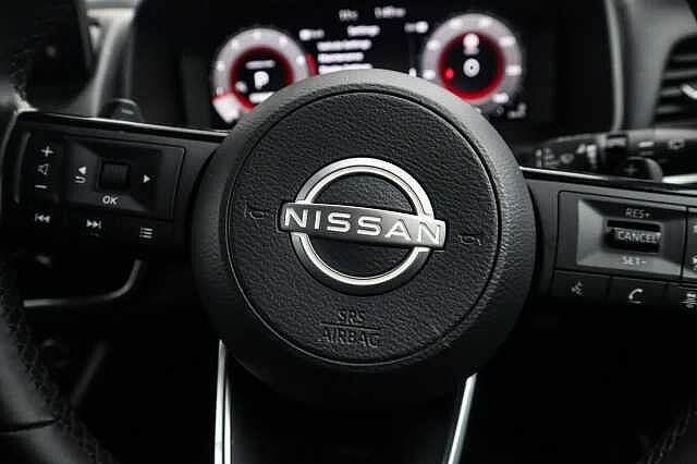 Nissan Qashqai 1.3 DIG-T MHEV N-Connecta SUV 5dr Petrol Hybrid XTRON Euro 6 (s/s) (158 ps)