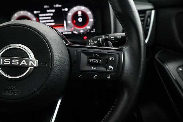 Nissan Qashqai 1.3 DIG-T MHEV N-Connecta SUV 5dr Petrol Hybrid XTRON Euro 6 (s/s) (158 ps)