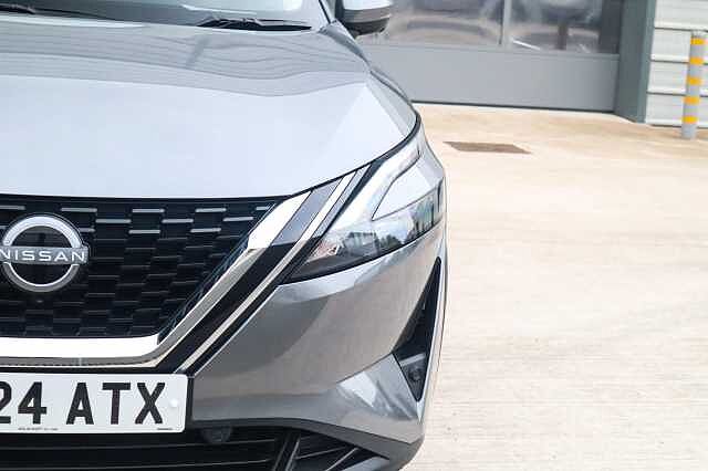 Nissan Qashqai 1.3 DIG-T MHEV N-Connecta SUV 5dr Petrol Hybrid XTRON Euro 6 (s/s) (158 ps)