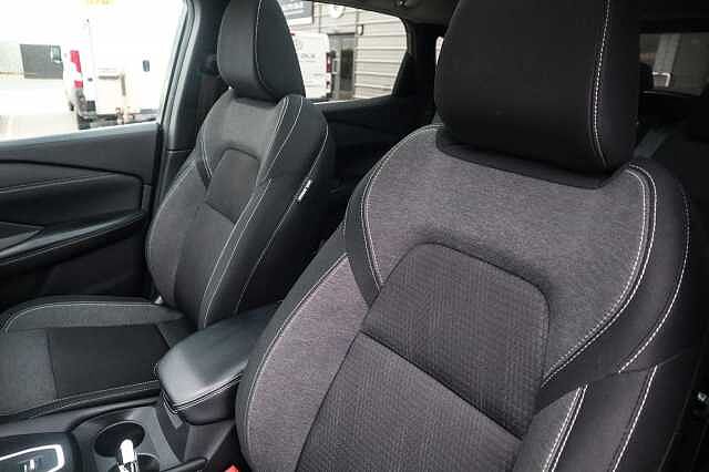 Nissan Qashqai 1.3 DIG-T MHEV N-Connecta SUV 5dr Petrol Hybrid XTRON Euro 6 (s/s) (158 ps)