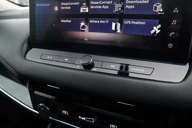 Nissan Qashqai 1.3 DIG-T MHEV N-Connecta SUV 5dr Petrol Hybrid XTRON Euro 6 (s/s) (158 ps)