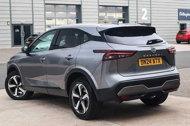Nissan Qashqai 1.3 DIG-T MHEV N-Connecta SUV 5dr Petrol Hybrid XTRON Euro 6 (s/s) (158 ps)
