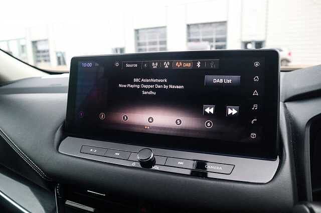 Nissan Qashqai 1.3 DIG-T MHEV N-Connecta SUV 5dr Petrol Hybrid XTRON Euro 6 (s/s) (158 ps)