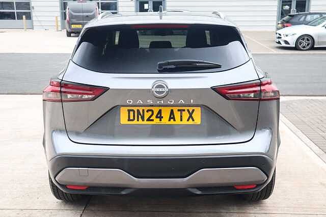 Nissan Qashqai 1.3 DIG-T MHEV N-Connecta SUV 5dr Petrol Hybrid XTRON Euro 6 (s/s) (158 ps)
