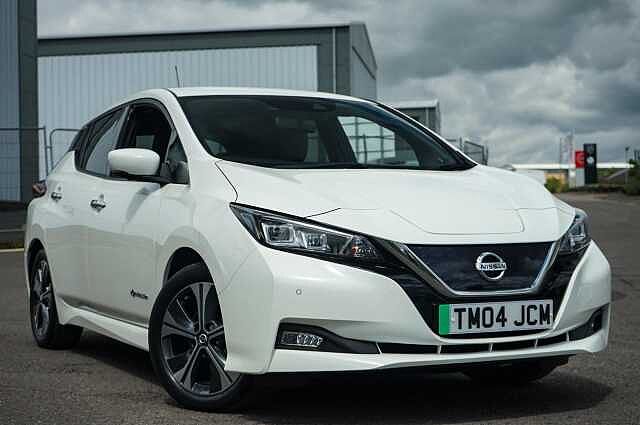 Nissan Leaf 40kWh Tekna Hatchback 5dr Electric Auto (150 ps)