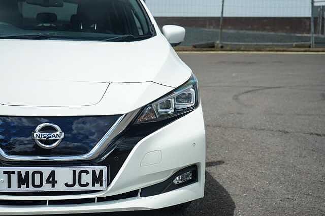 Nissan Leaf 40kWh Tekna Hatchback 5dr Electric Auto (150 ps)