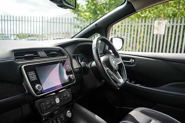 Nissan Leaf 40kWh Tekna Hatchback 5dr Electric Auto (150 ps)