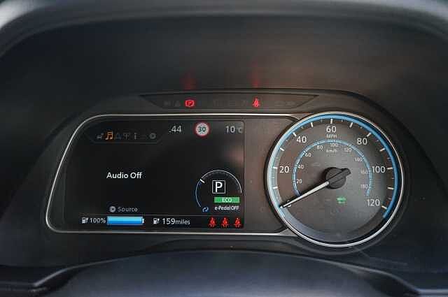 Nissan Leaf 40kWh Tekna Hatchback 5dr Electric Auto (150 ps)