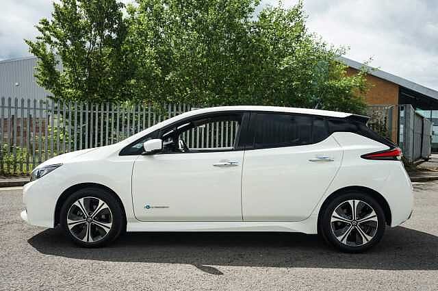 Nissan Leaf 40kWh Tekna Hatchback 5dr Electric Auto (150 ps)