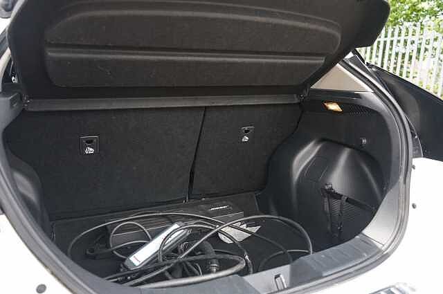 Nissan Leaf 40kWh Tekna Hatchback 5dr Electric Auto (150 ps)