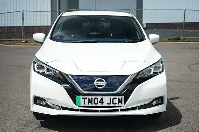 Nissan Leaf 40kWh Tekna Hatchback 5dr Electric Auto (150 ps)