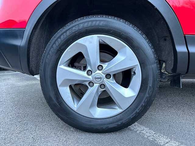 Nissan Qashqai 1.3 DIG-T Acenta Premium SUV 5dr Petrol Manual Euro 6 (s/s) (140 ps)