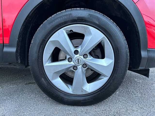 Nissan Qashqai 1.3 DIG-T Acenta Premium SUV 5dr Petrol Manual Euro 6 (s/s) (140 ps)