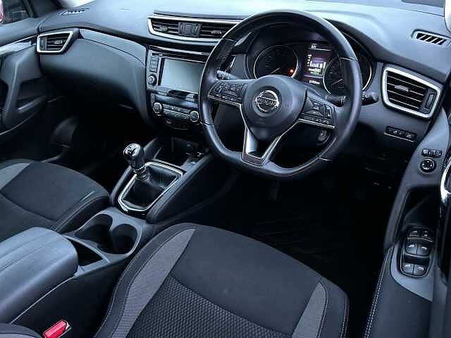 Nissan Qashqai 1.3 DIG-T Acenta Premium SUV 5dr Petrol Manual Euro 6 (s/s) (140 ps)