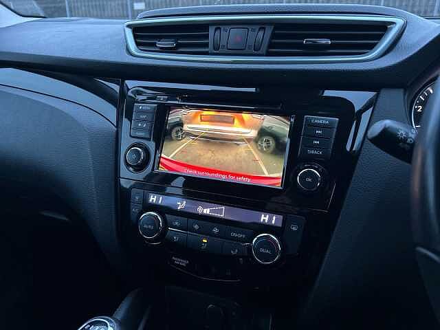 Nissan Qashqai 1.3 DIG-T Acenta Premium SUV 5dr Petrol Manual Euro 6 (s/s) (140 ps)