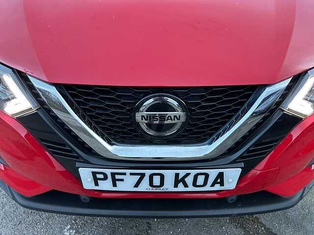 Nissan Qashqai 1.3 DIG-T Acenta Premium SUV 5dr Petrol Manual Euro 6 (s/s) (140 ps)