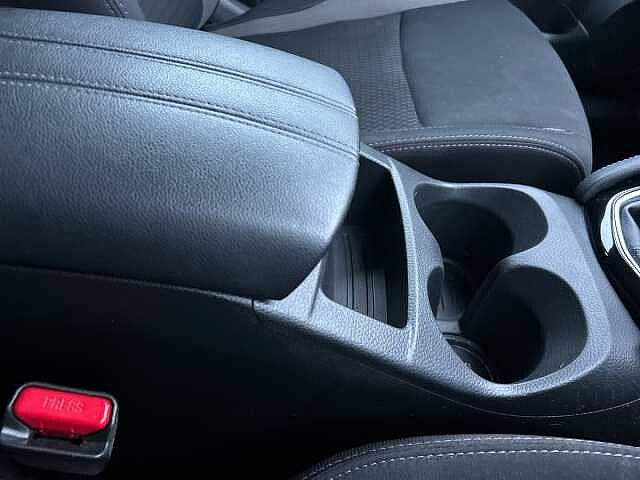 Nissan Qashqai 1.3 DIG-T Acenta Premium SUV 5dr Petrol Manual Euro 6 (s/s) (140 ps)