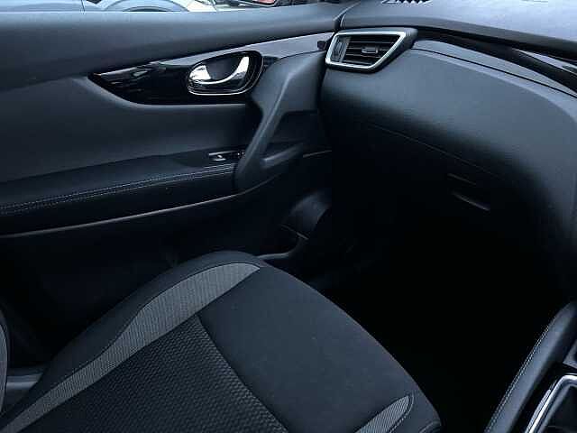 Nissan Qashqai 1.3 DIG-T Acenta Premium SUV 5dr Petrol Manual Euro 6 (s/s) (140 ps)