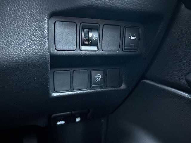 Nissan Qashqai 1.3 DIG-T Acenta Premium SUV 5dr Petrol Manual Euro 6 (s/s) (140 ps)