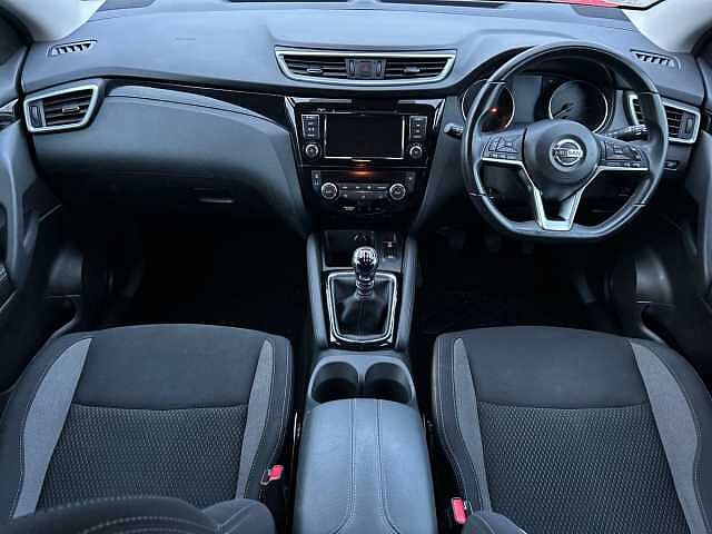 Nissan Qashqai 1.3 DIG-T Acenta Premium SUV 5dr Petrol Manual Euro 6 (s/s) (140 ps)