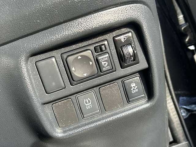 Nissan Juke 1.6 Bose Personal Edition SUV 5dr Petrol Manual Euro 6 (112 ps)