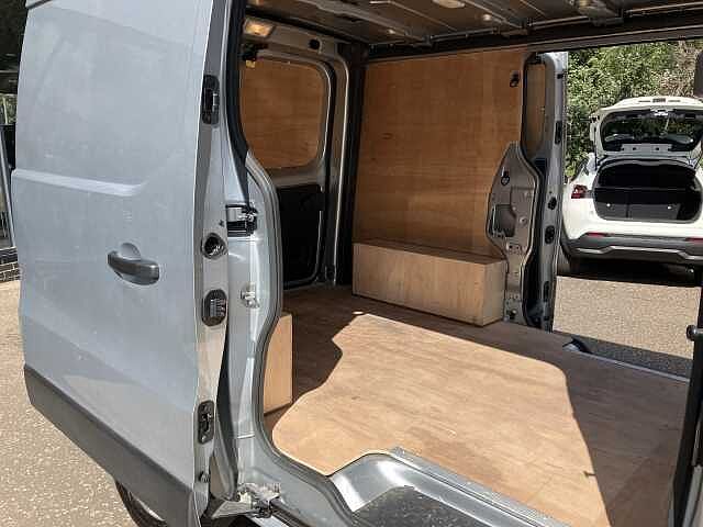 Nissan Primastar 2.0 dCi 130ps H1 Tekna Van