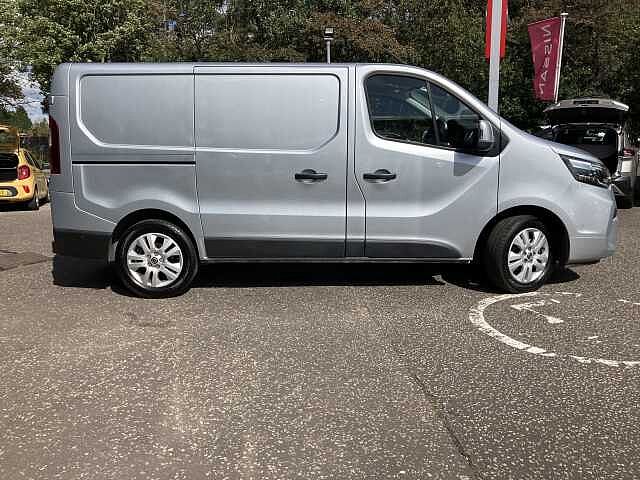 Nissan Primastar 2.0 dCi 130ps H1 Tekna Van