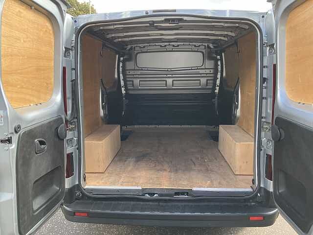 Nissan Primastar 2.0 dCi 130ps H1 Tekna Van