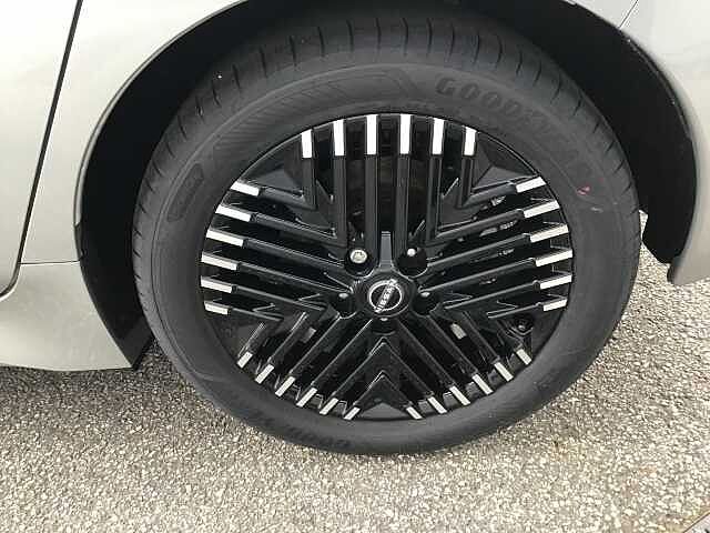 Nissan Leaf E (110kw) N-Connecta (39kWh) 5 Dr Hatchback