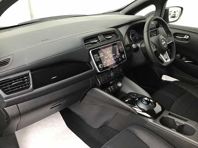 Nissan Leaf E (110kw) N-Connecta (39kWh) 5 Dr Hatchback