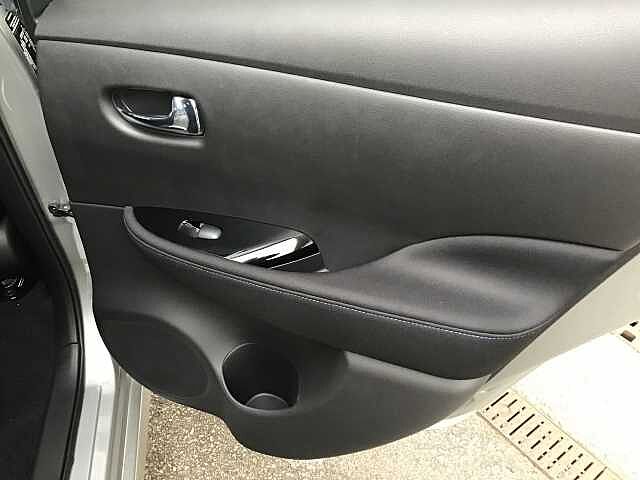 Nissan Leaf E (110kw) N-Connecta (39kWh) 5 Dr Hatchback