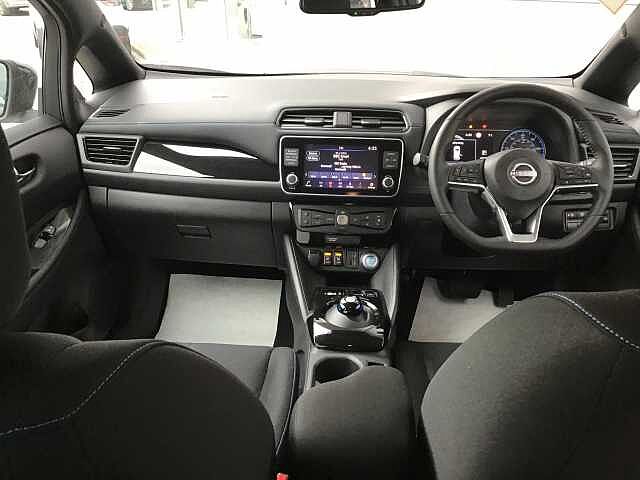 Nissan Leaf E (110kw) N-Connecta (39kWh) 5 Dr Hatchback