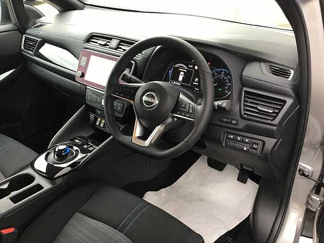 Nissan Leaf E (110kw) N-Connecta (39kWh) 5 Dr Hatchback