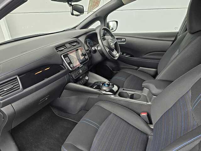 Nissan Leaf E (110kw) N-Connecta (39kWh) 5 Dr Hatchback