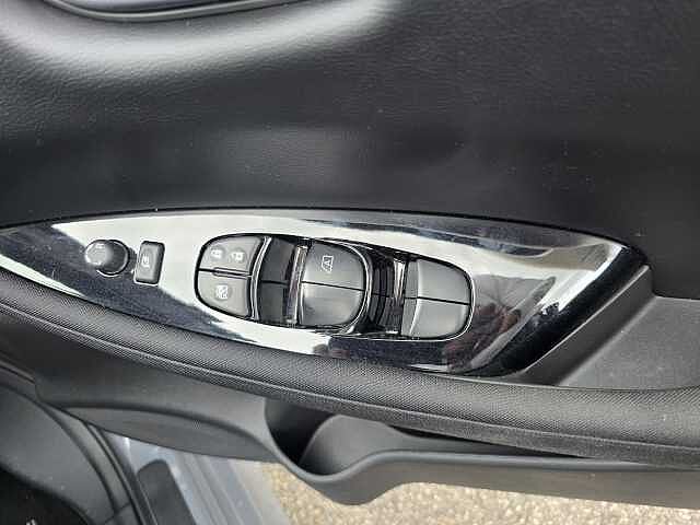 Nissan Leaf E (110kw) N-Connecta (39kWh) 5 Dr Hatchback