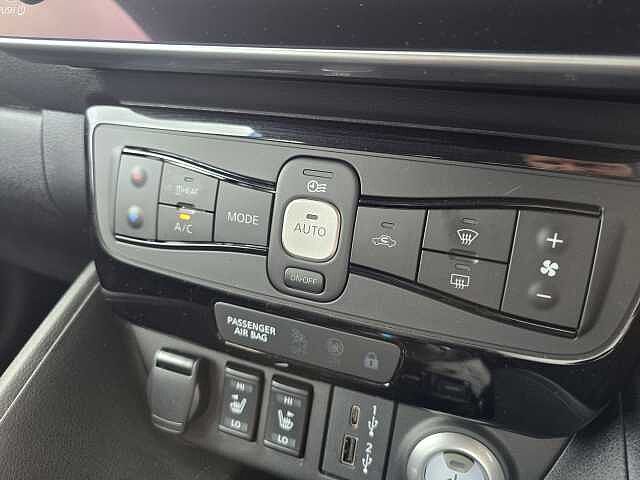 Nissan Leaf E (110kw) N-Connecta (39kWh) 5 Dr Hatchback