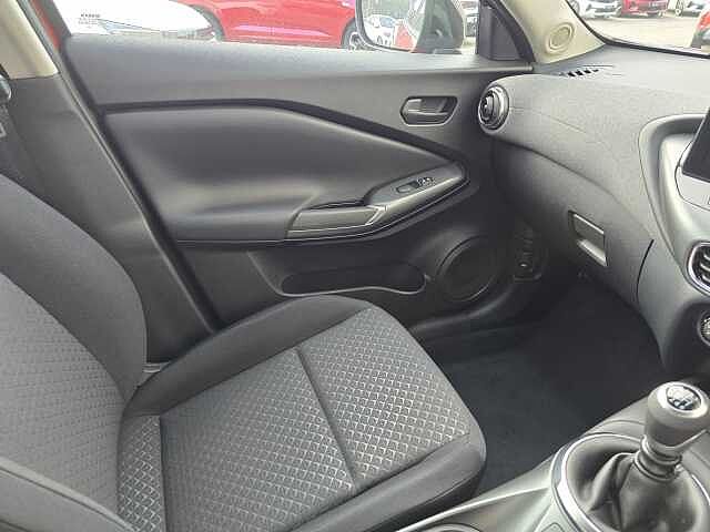 Nissan Juke 1.0 DiG-T Acenta Premium 5dr