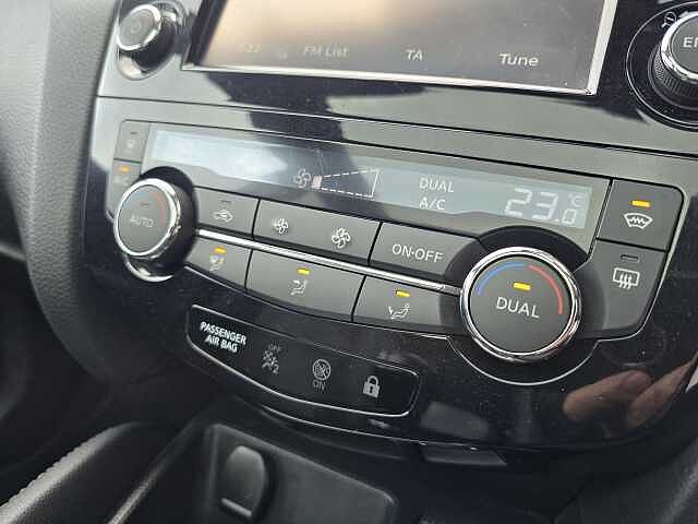 Nissan Qashqai 1.5 dCi Tekna [Non-Panoramic] 5dr