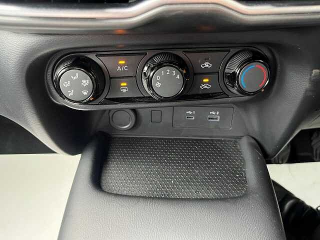 Nissan Juke 1.0 DiG-T Acenta Premium 5dr