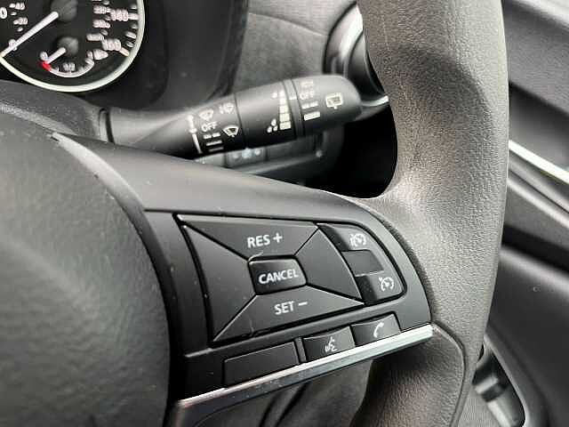 Nissan Juke 1.0 DiG-T Acenta Premium 5dr