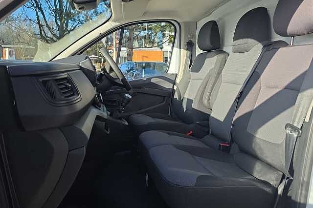 Nissan Primastar 30 L1 2.0 dCi 130ps H1 Acenta Van