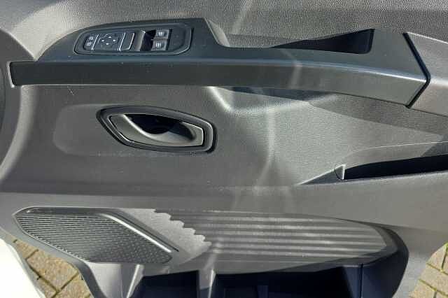 Nissan Primastar 30 L1 2.0 dCi 130ps H1 Acenta Van