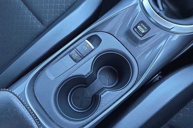 Nissan Juke 1.0 DiG-T 114 N-Connecta 5dr