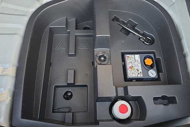 Nissan Juke 1.0 DiG-T 114 N-Connecta 5dr