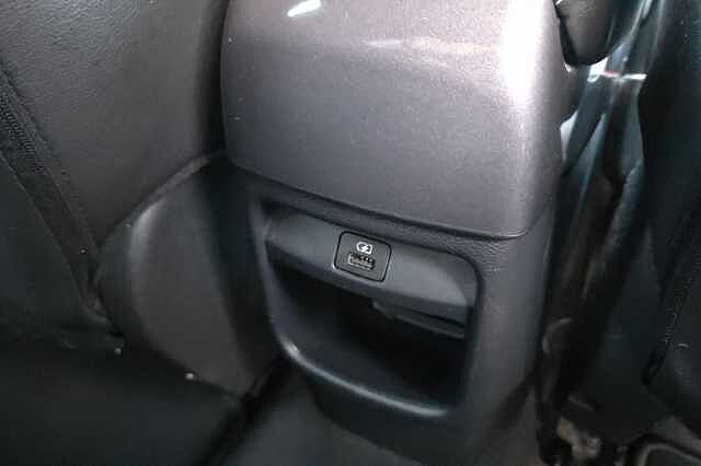 Nissan Juke 1.0 DiG-T 114 N-Connecta 5dr