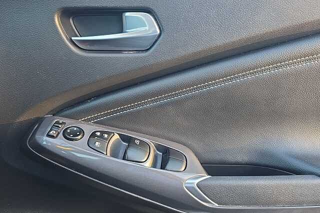 Nissan Juke 1.0 DiG-T 114 N-Connecta 5dr