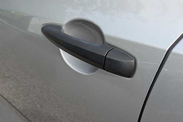 Nissan Juke 1.0 DiG-T 114 Visia 5dr