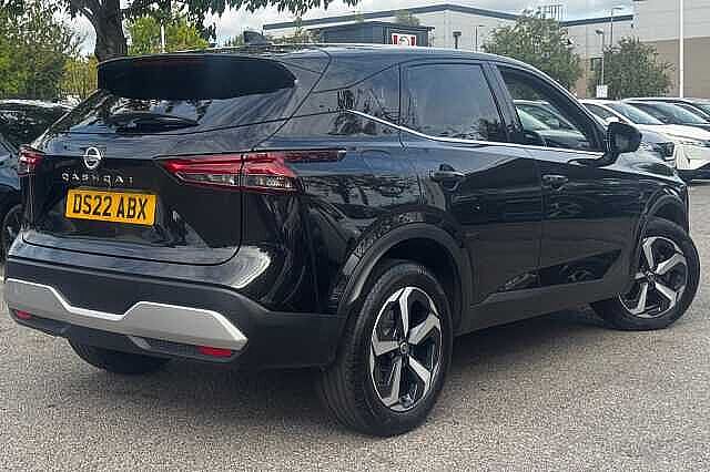 Nissan Qashqai 1.3 DiG-T MH N-Connecta 5dr